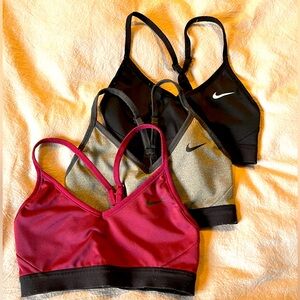 Nike one size fits all pro sports bra bundle - XS